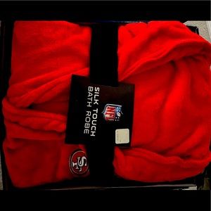 Mens 49er bathrobe.